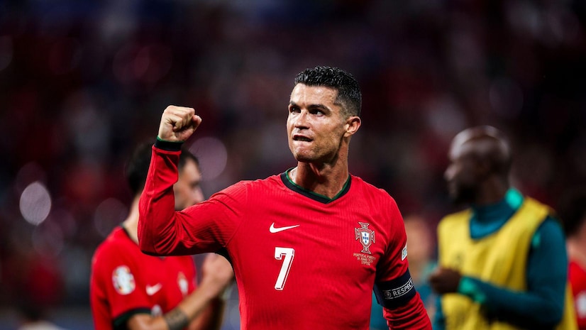 轰52+10+8！库里爆锤灰熊，巴特勒创超级神迹，西部格局改变了.